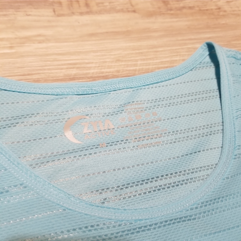 Zyia Active Blue Tank Top - Picture 2 of 3